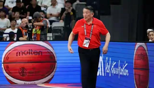 王治郅亲临 王治郅亲临