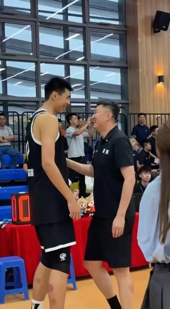 黄明依, inews 黄明依, inews