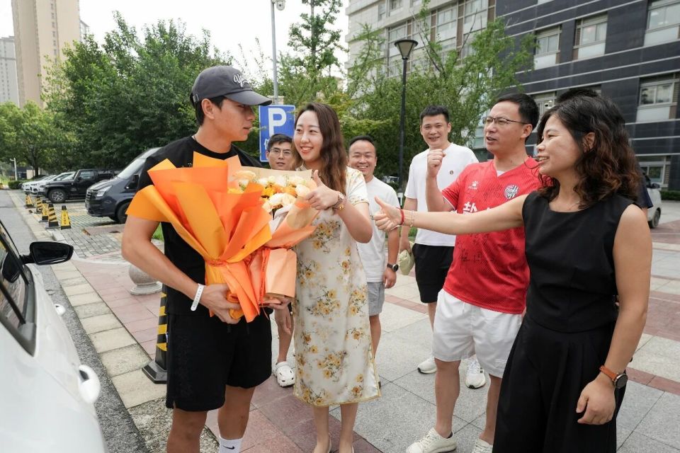 揪心不已, 的英雄, 对球员的拼 揪心不已, 的英雄, 对球员的拼